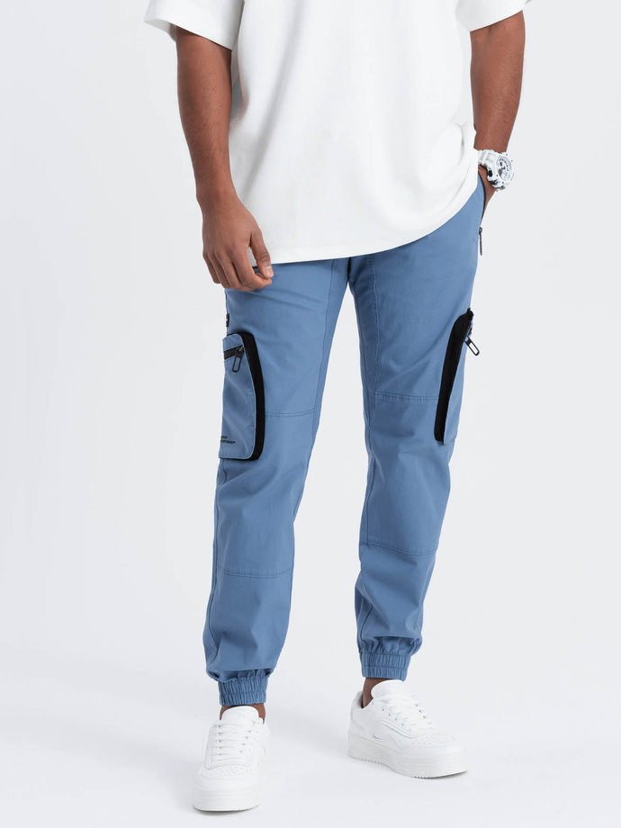 Spodnie męskie JOGGERY z odstającymi i zapinanymi kieszeniami cargo - niebieskie V7 OM-PAJO-0135