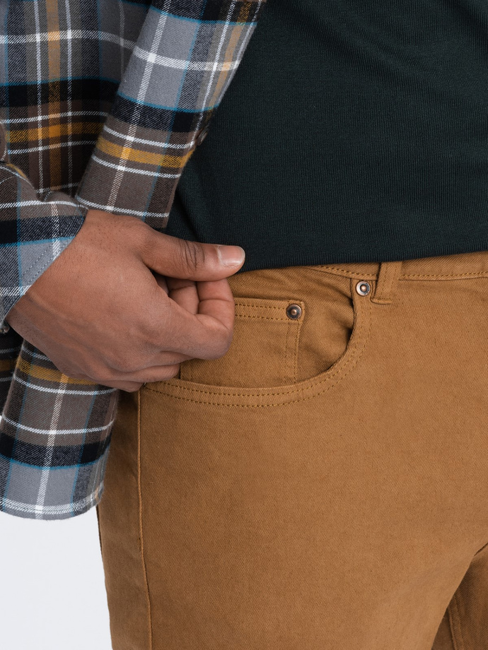 Jeansowe spodnie męskie bez przetarć SLIM FIT - camel V10 OM-PADP-0148