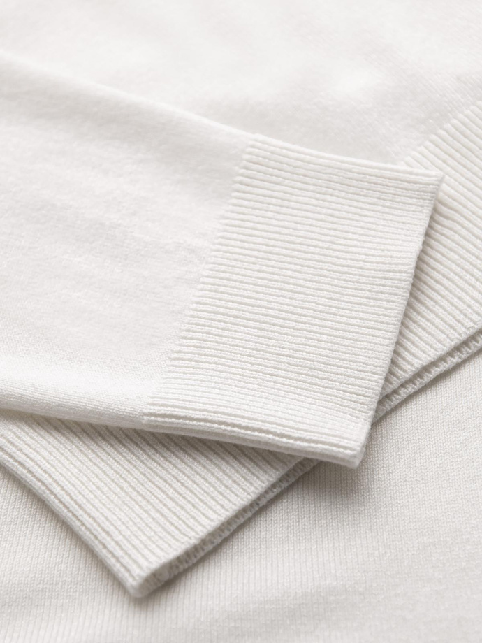 Jednokolorowy dzianinowy męski golf z wiskozą – biały V3 OM-SWTN-0101