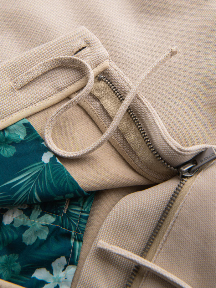 Męskie krótkie spodenki SLIM FIT z melanżowej strukturalnej dzianiny – piaskowe V3 OM-SRCS-0166