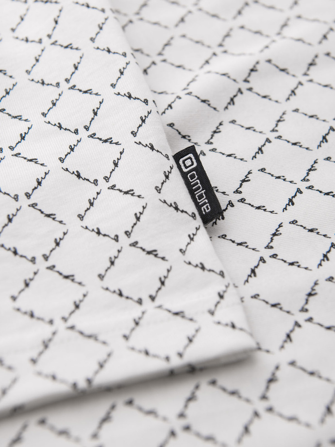 Męska koszulka dzianinowa z nadrukiem full print – biała V3 OM-TSFP-0250