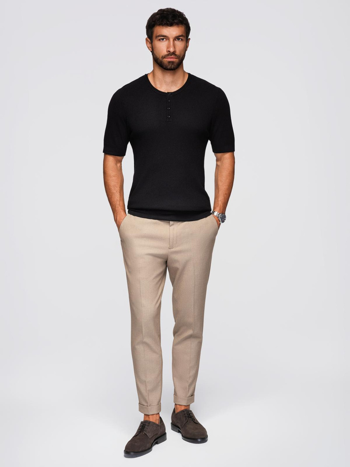 T-shirt męski dzianinowy z guzikami przy dekolcie – czarny V2 OM-TSCT-0254