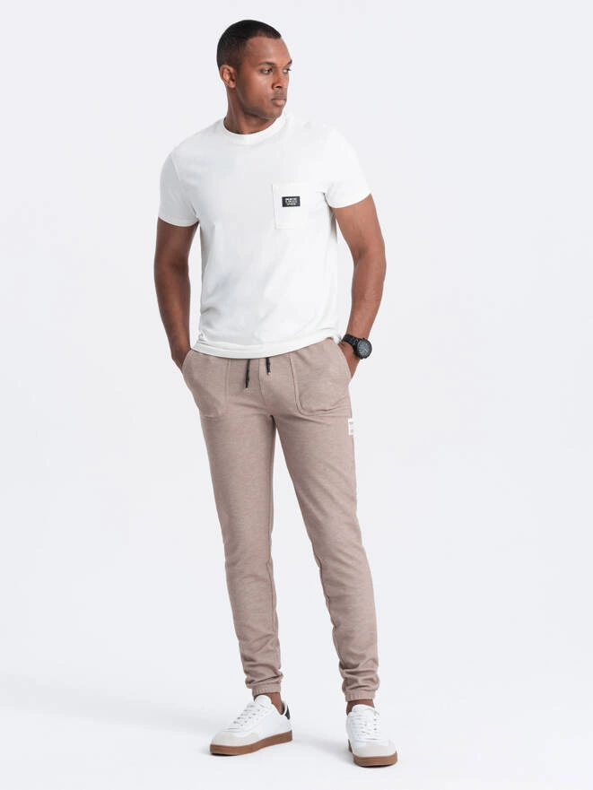 Męskie spodnie dresowe ze strukturalnej dzianiny - kawowe V2 OM-PASK-0211