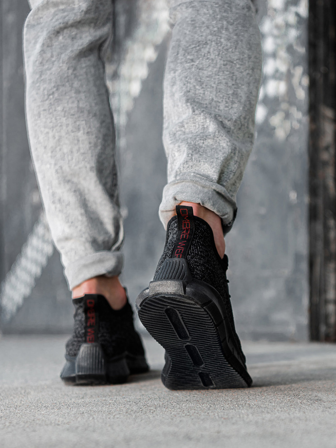 Buty męskie sneakersy - czarne V4 T388