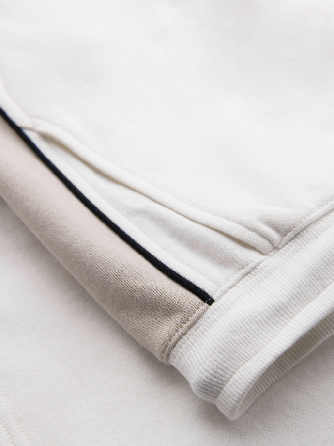 Męskie krótkie spodenki dresowe w szerokie pasy – złamana biel V1 OM-SRSK-0182