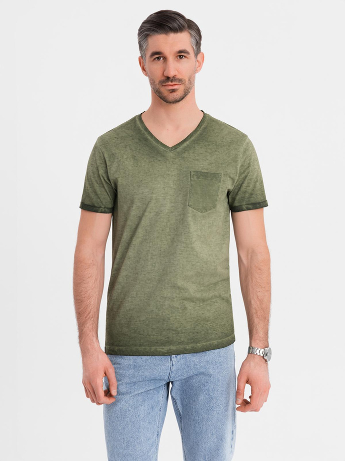 Bawełniany męski t-shirt V-neck z dzianiny z efektem sprania - oliwkowy V9 OM-TSWT-0242