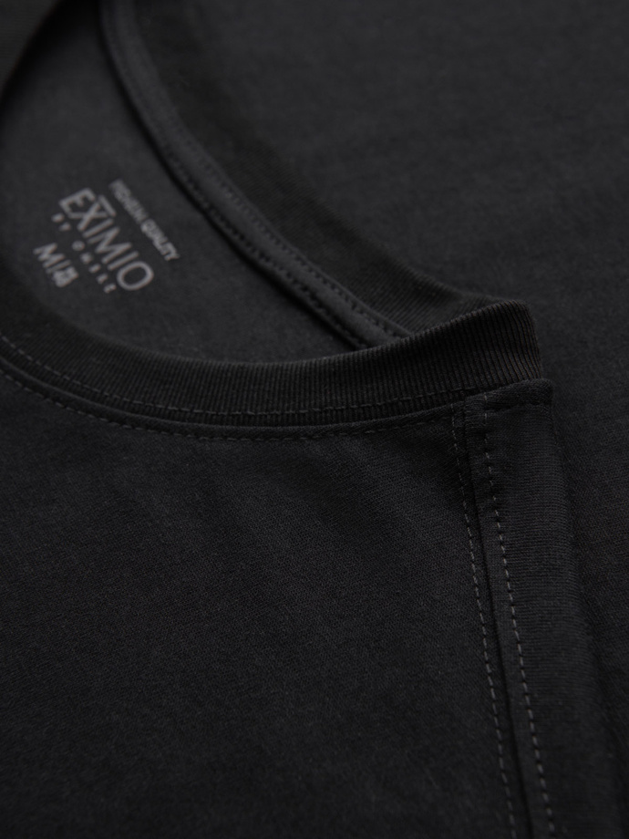 Męska koszulka z bawełnianego jerseyu z dużym bocznym napisem – czarna V1 OM-TSPT-0213