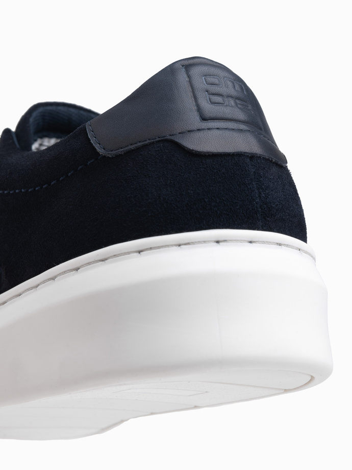 Klasyczne buty męskie sneakersy z miękkiego zamszu – granatowe V4 OM-FOCS-0163