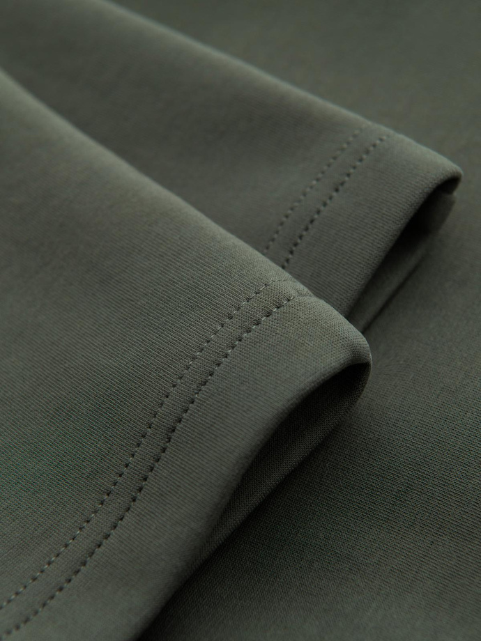 Spodnie męskie dresowe z prostą nogawką i gumowymi detalami – ciemnooliwkowe V4 OM-PASK-0281