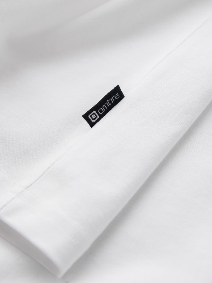 Męska koszulka SLIM FIT z okrągłym dekoltem i logotypem – biała V1 OM-TSCT-0220