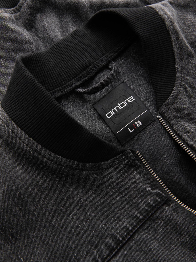Męska jeansowa kurtka bomberka z efektem stone wash – czarna V2 OM-JADJ-0163