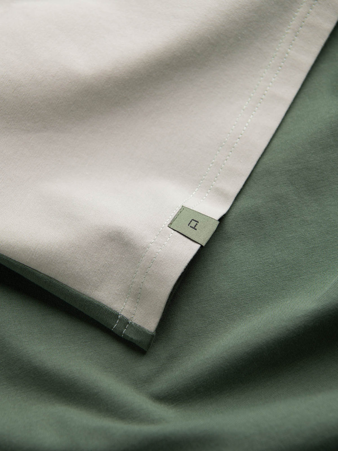 Men's t-shirt with elastane with colored sleeves - green V5 OM-TSCT-0176