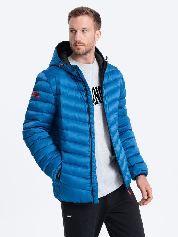 Sportowa pikowana kurtka męska o satynowym wykończeniu – niebieska V6 OM-JALP-0121