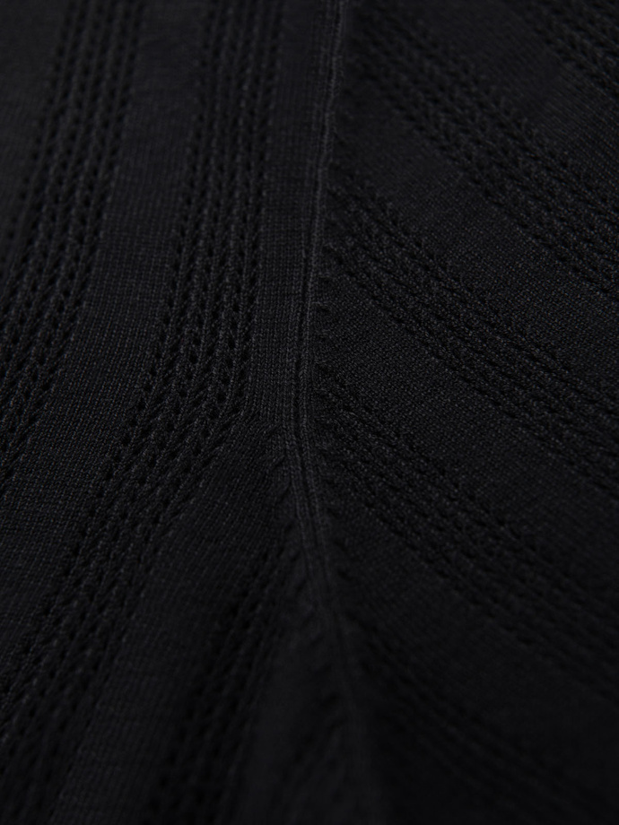 Koszulka męska polo ażurowa z suwakiem przy dekolcie – czarna V2 OM-POSS-0158