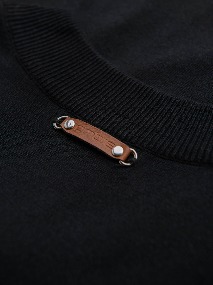 Męski sweter z wiskozą i rozpinanym dekoltem – czarny V2 OM-SWZS-0124