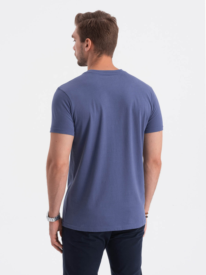 T-shirt męski bawełniany z nadrukiem na kieszonce - niebieski V9 S1742
