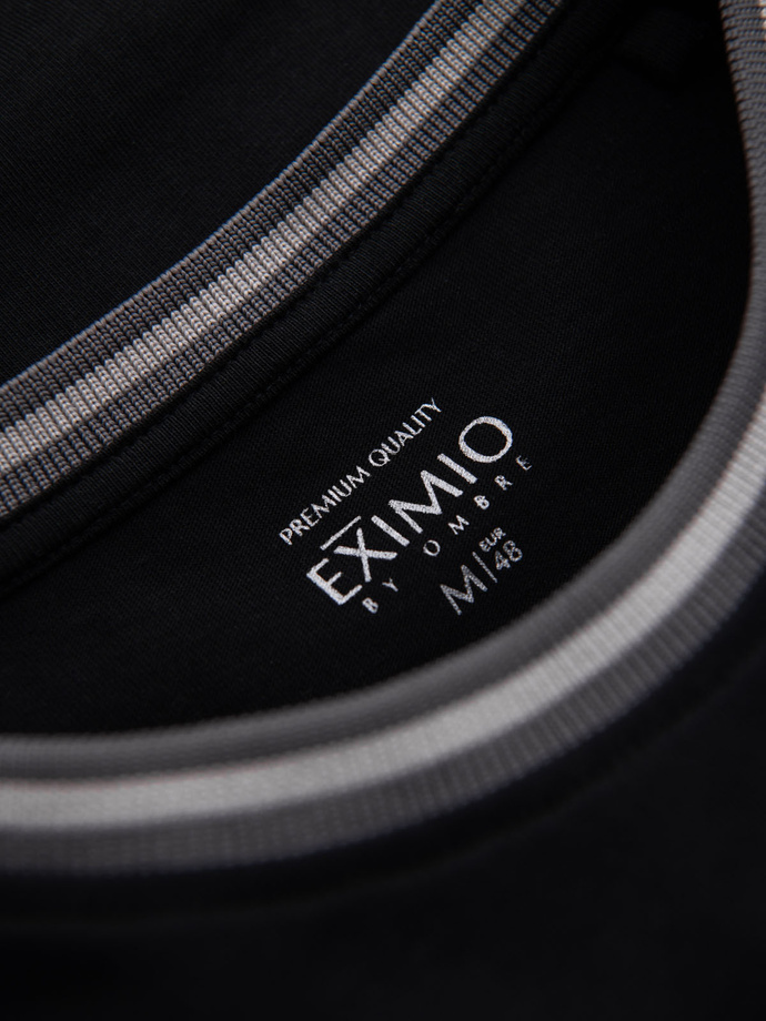 Bawełniany longsleeve męski z dekoltem U w paski i haftem – czarny V4 OM-LSCL-0128