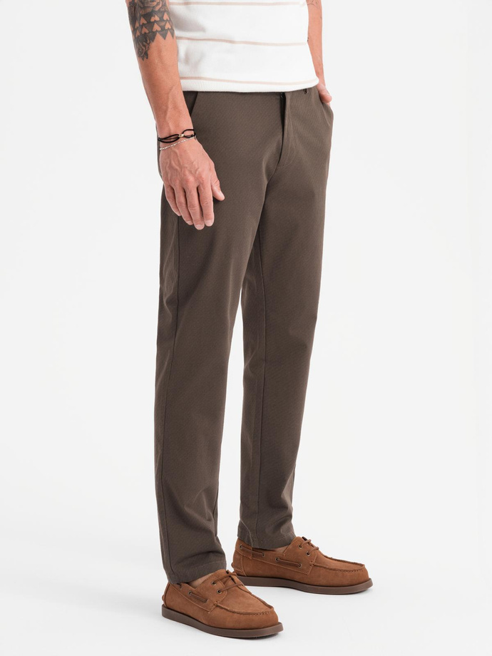 Spodnie męskie chino REGULAR FIT z delikatną strukturą – brązowe V3  OM-PACP-0184