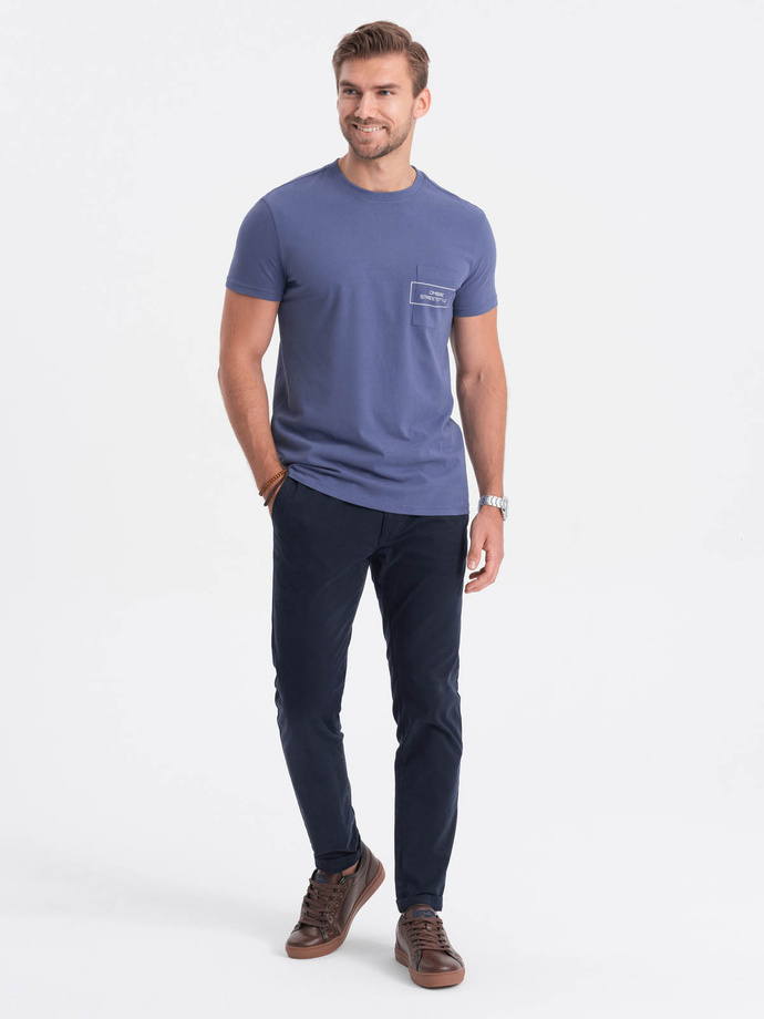 T-shirt męski bawełniany z nadrukiem na kieszonce - niebieski V9 S1742