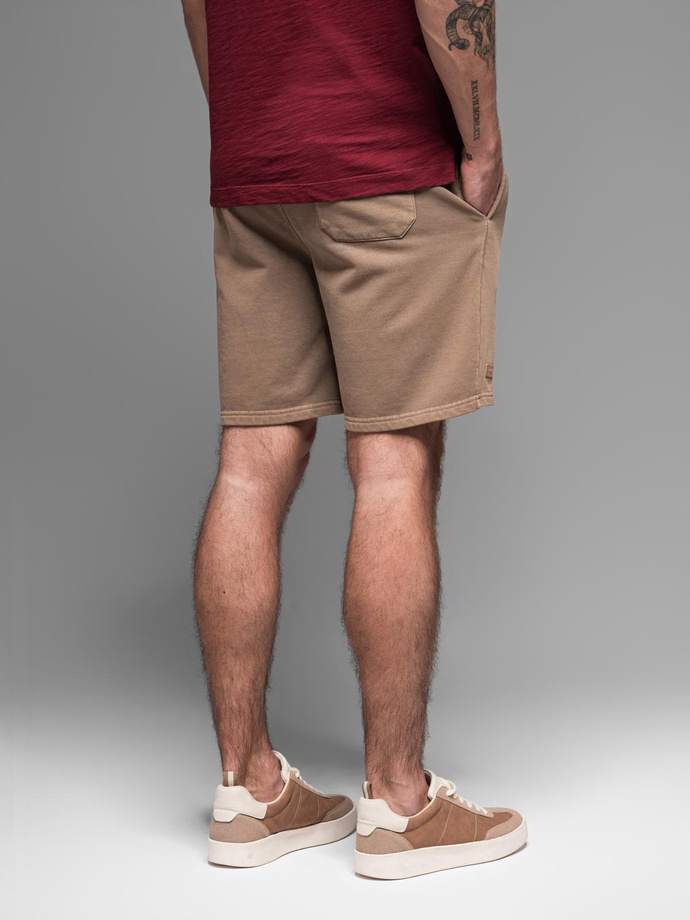 Krótkie spodenki męskie dresowe RELAXED FIT w stylu athleisure – jasnobrązowe V2 OM-SRWS-0122