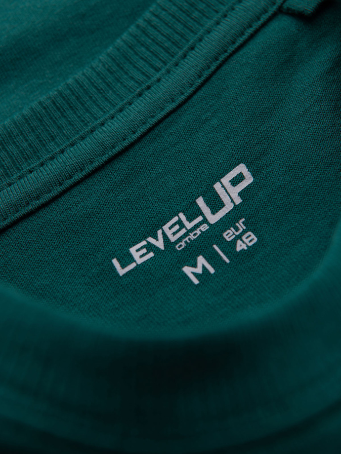 Bawełniany męski t-shirt z nadrukiem na kieszonce – ciemnozielony V5 OM-TSPT-0154