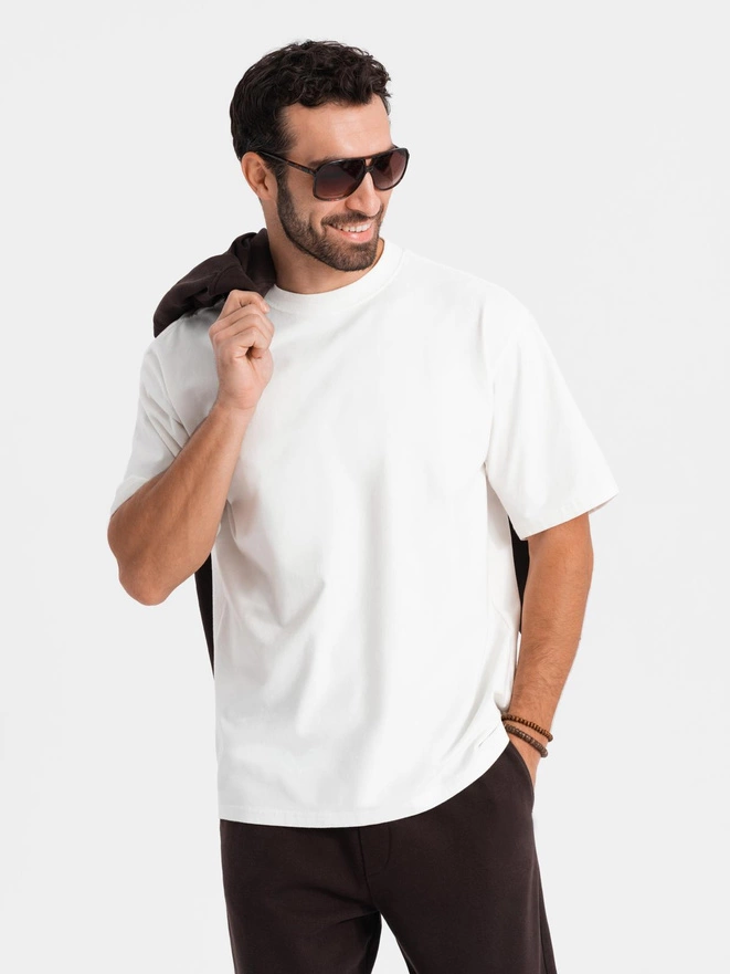 Męski bawełniany t-shirt LOOSE FIT z okrągłym dekoltem – kremowy V2 OM-TSBC-0234