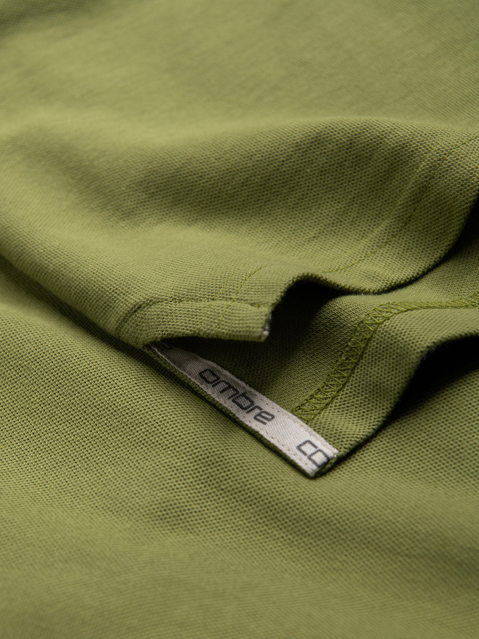 Męska koszulka polo jednokolorowa BASIC z dzianiny pique - oliwkowa V21 OM-POBS-0100
