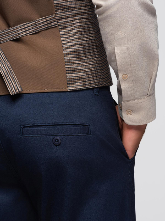 Męskie spodnie chino z ozdobną taśmą w pasie SLIM FIT – granatowe V2 OM-PACP-0118