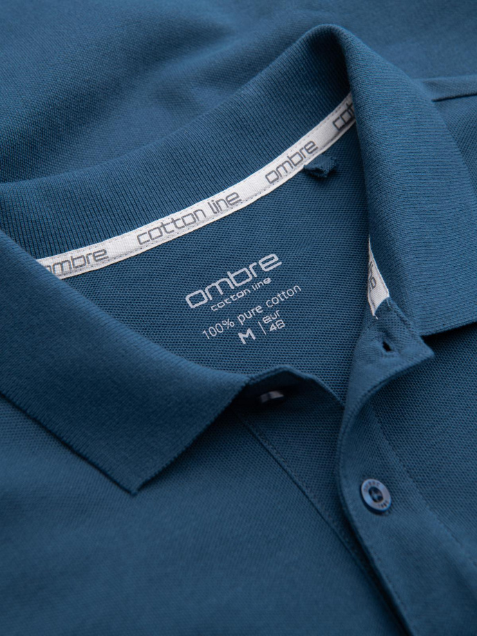 Jednokolorowa koszulka polo męska BASIC z dzianiny pique - ciemnoniebieska V13 OM-POBS-0100