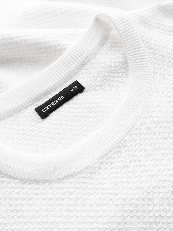 Sweter męski RELAXED FIT z dzianiny o diamentowym splocie – złamana biel V1 OM-SWSW-0110