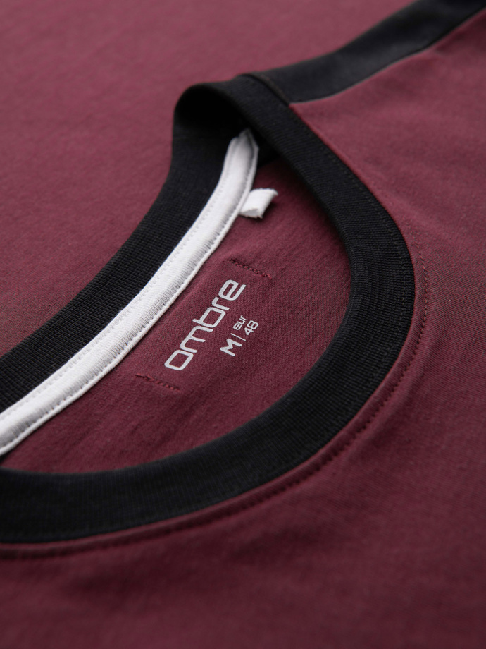 T-shirt męski z kontrastowymi lampasami – bordowy V2 OM-TSCT-0115