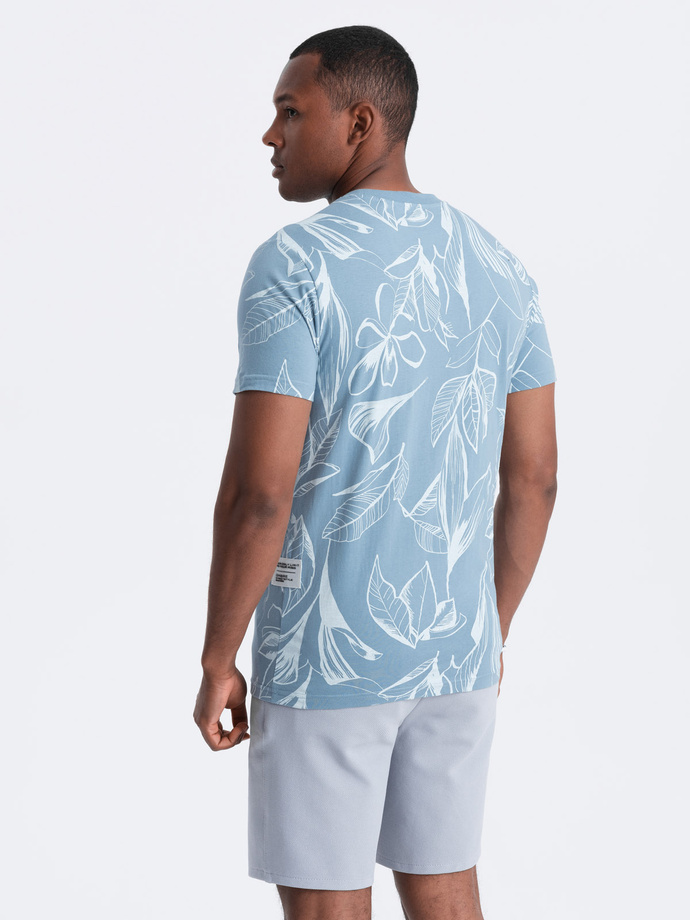 Męski t-shirt fullprint w kontrastowe liście - błękitny V2 OM-TSFP-0180