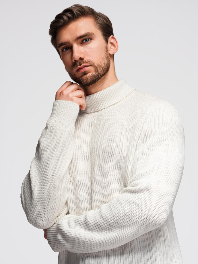 Klasyczny sweter męski z golfem z bawełny - biały V3 OM-SWTN-0162