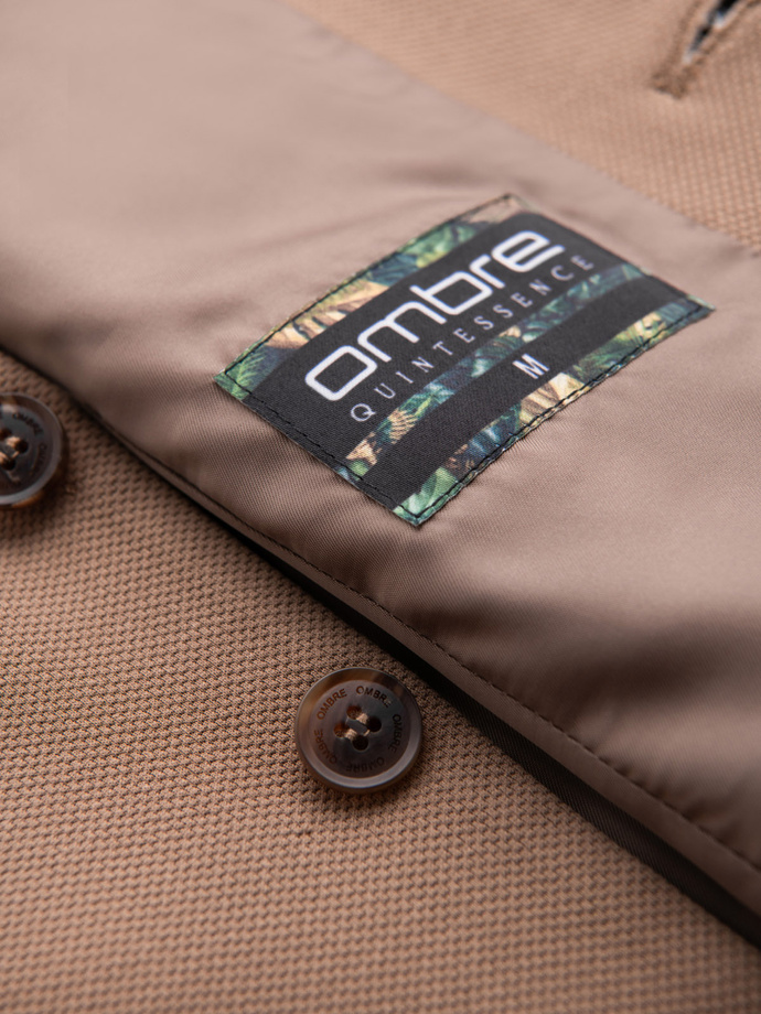 Dopasowana elegancka kamizelka męska z elastanem i klapami – brązowa V1 OM-BLZV-0145