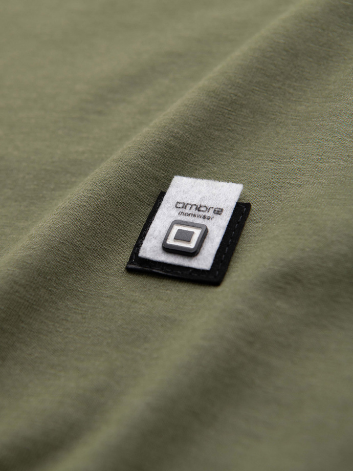 T-shirt męski z kontrastowymi lampasami – oliwkowy V4 OM-TSCT-0115