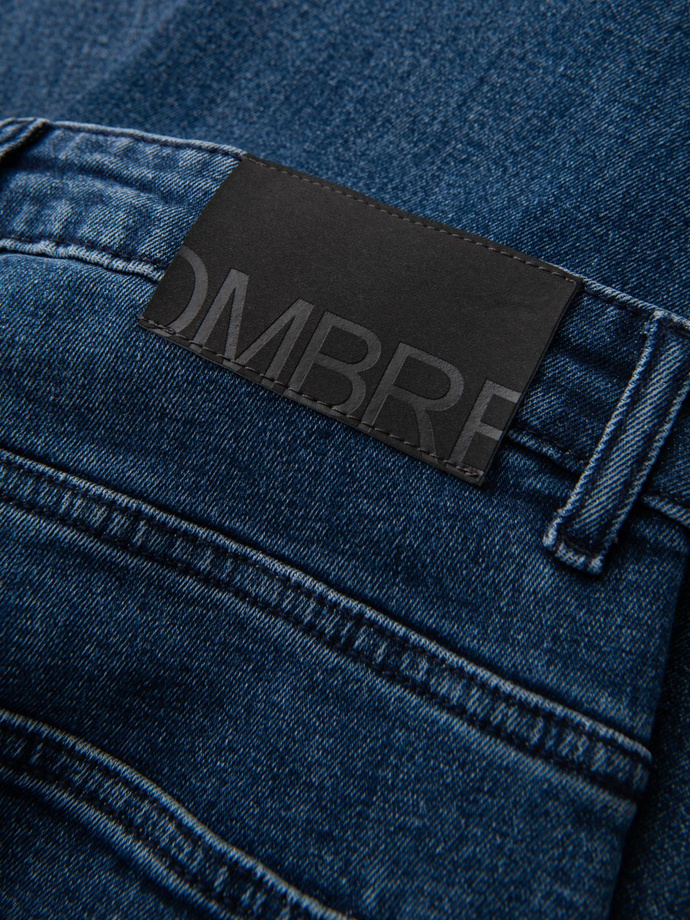Męskie jeansowe spodnie CARROT FIT z ozdobnymi zaszewkami – ciemnoniebieskie V2 OM-PADP-0227