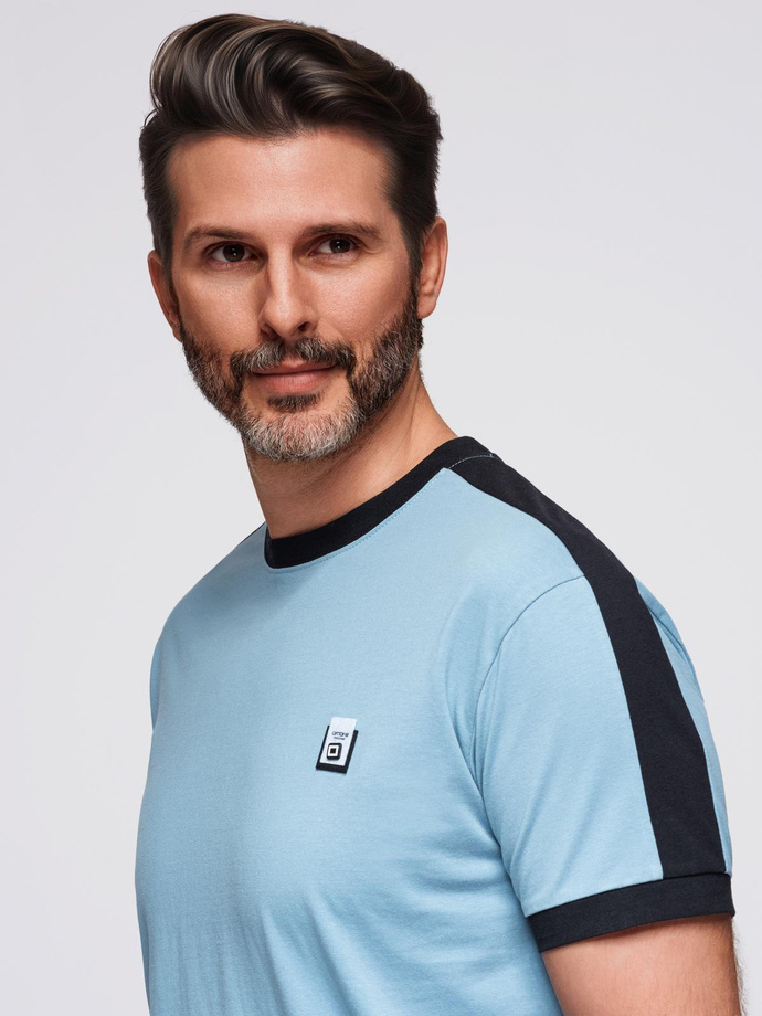 Men's t-shirt with contrasting stripes - light blue V3 OM-TSCT-0115