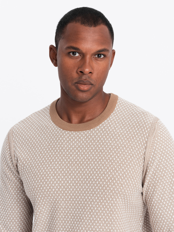 Men's RELAXED FIT knitted sweater with patterns - light brown V3 OM-SWSW-0111