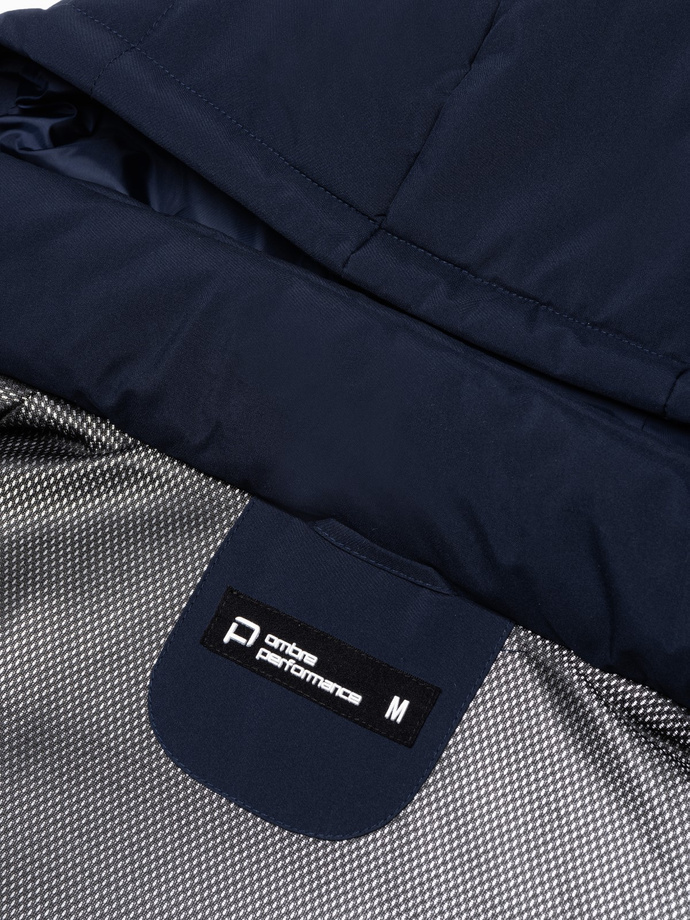 Zimowa kurtka męska z odpinanym kapturem i kieszeniami cargo - granatowa V1 OM-JAHP-0152