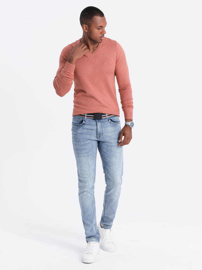 Sweter męski z haftem - różowy V18 E191