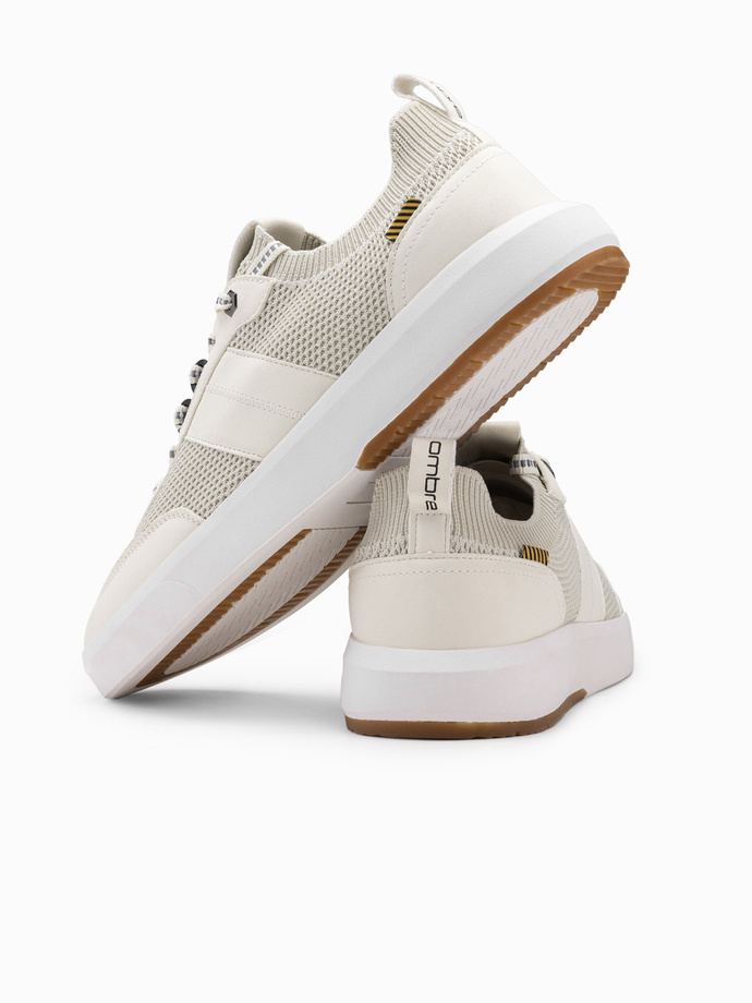 Wsuwane męskie sneakersy ze strukturalnego materiału – kremowe V1 OM-FOSL-0154