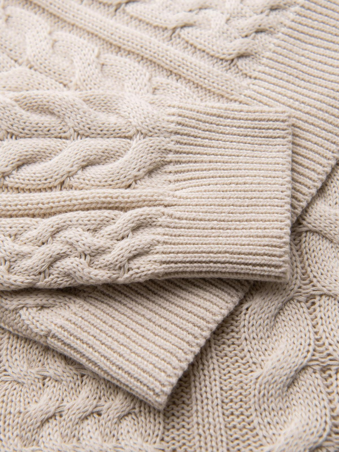 Elegancki sweter męski z ciekawym splotem – ecru V1 OM-SWSW-0173