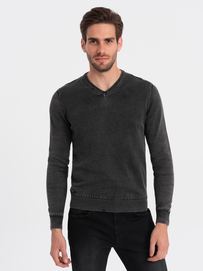 Washed men's pullover with a v-neck - black V1 OM-SWOS-0108