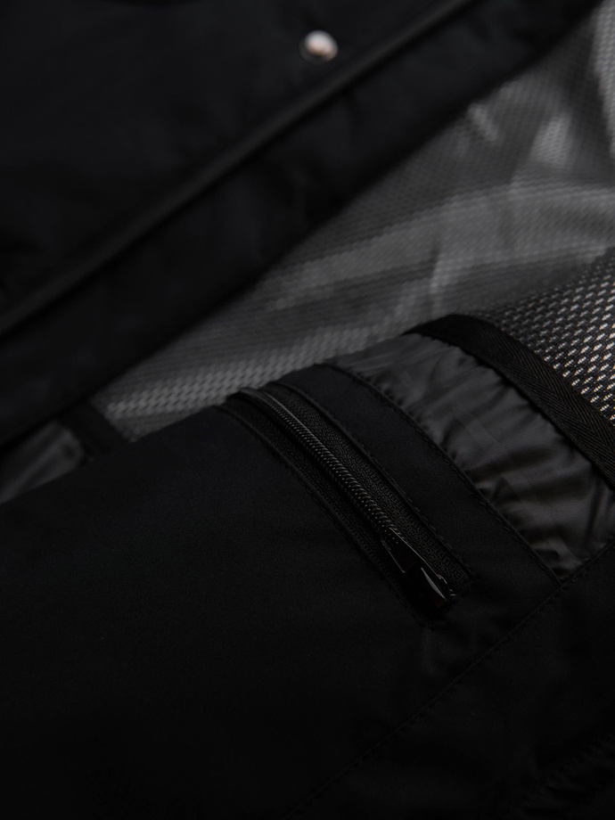 Zimowa kurtka męska z odpinanym kapturem z wodoodpornego materiału - czarna V3 OM-JAHP-0306