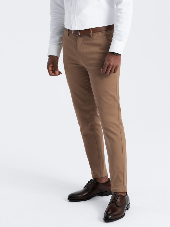 Spodnie męskie chino SLIM FIT z delikatną teksturą - brązowe V2 OM-PACP-0190