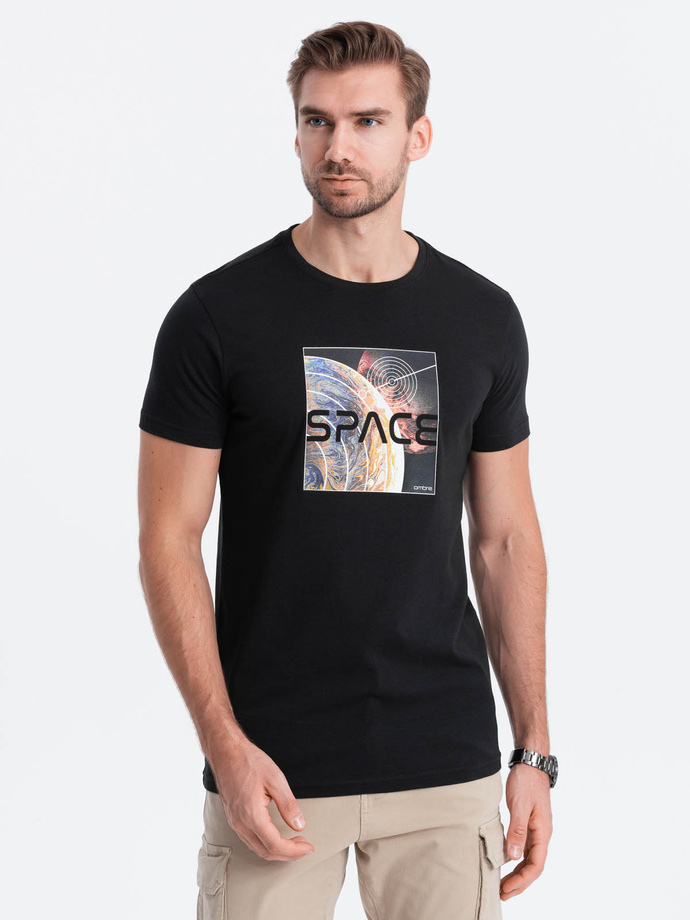 T-shirt męski bawełniany z nadrukiem kosmosu - czarny V1 S1755