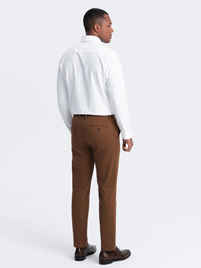 Spodnie męskie chino SLIM FIT z delikatną teksturą - karmelowe V3 OM-PACP-0190
