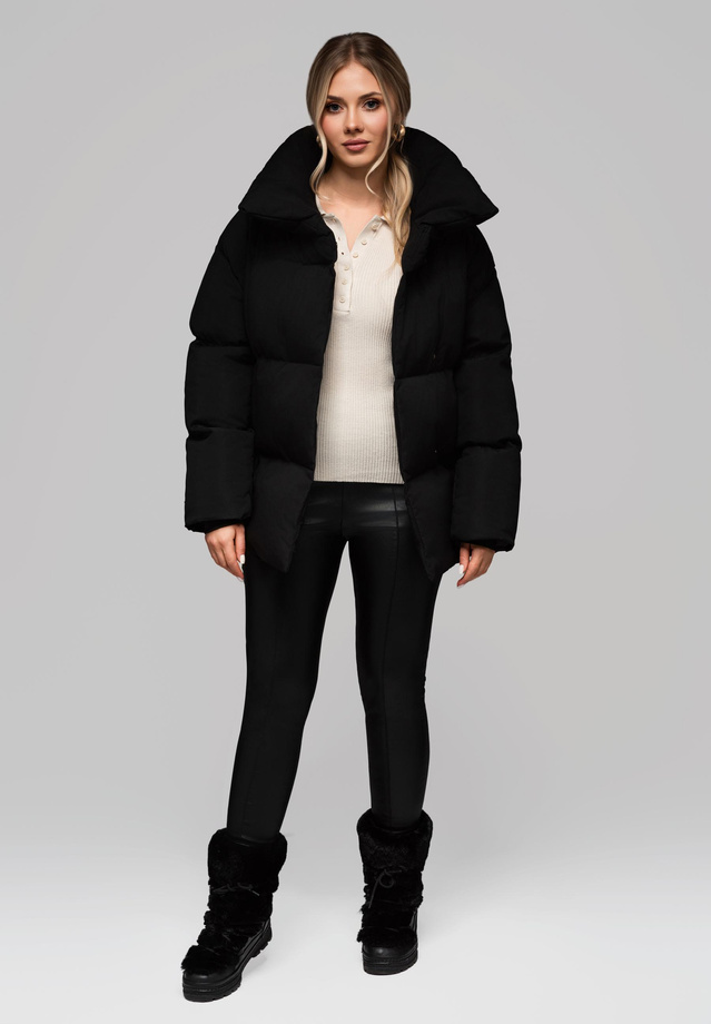 Kurtka damska pikowana z paskiem i stójką OW-JAHP-0106 v1 - czarna