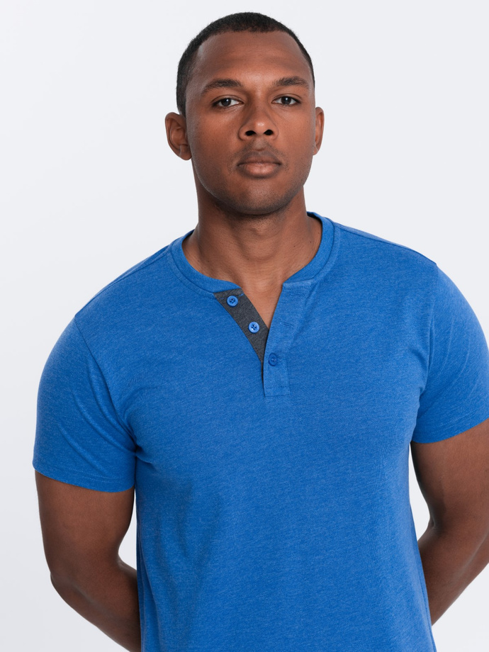 Męski t-shirt z okrągłym rozpinanym dekoltem henley – niebieski V2 OM-TSCT-0155