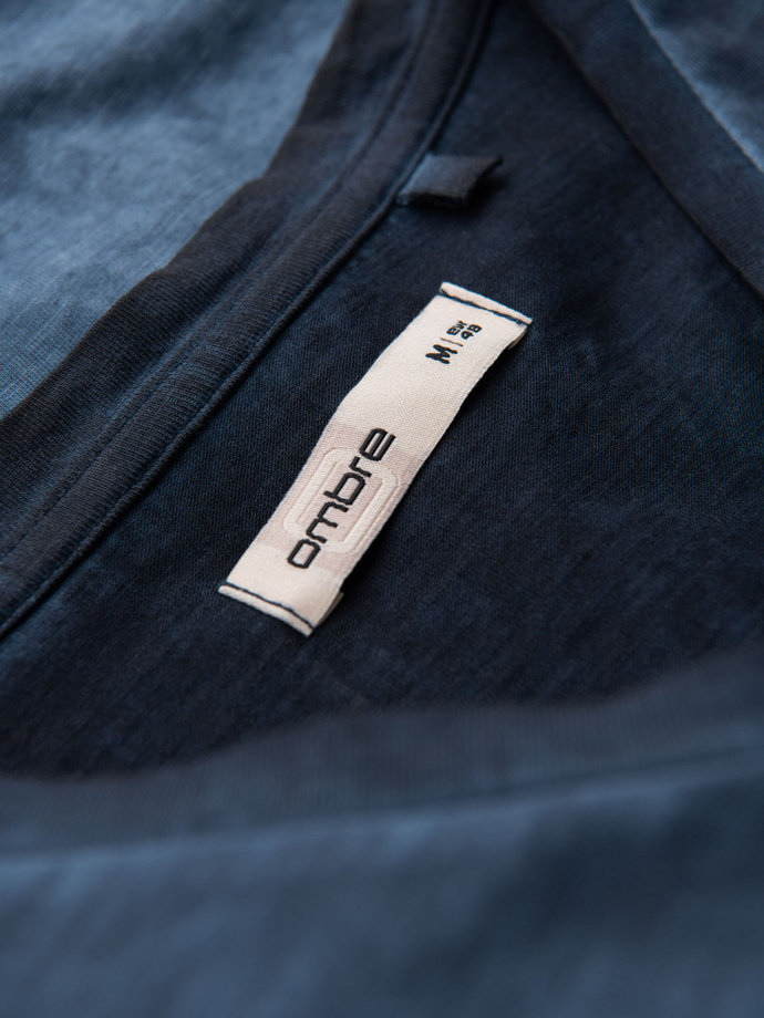 Bawełniany męski t-shirt V-neck z dzianiny z efektem sprania - granatowy V7 OM-TSWT-0242